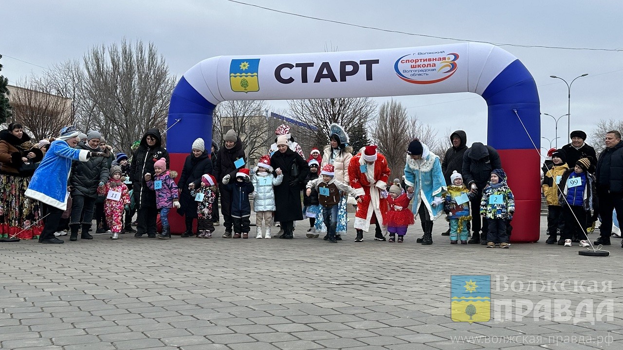 «Нашествие Дедов Морозов», квартирники и дискотеки: в Волжском начинается череда праздничных мероприятий