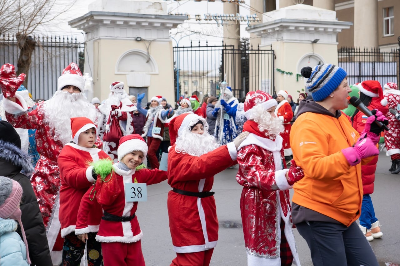 Волжское Нашествие Дедов Морозов закончилось, а яркие фото и теплые воспоминания остались 🎅