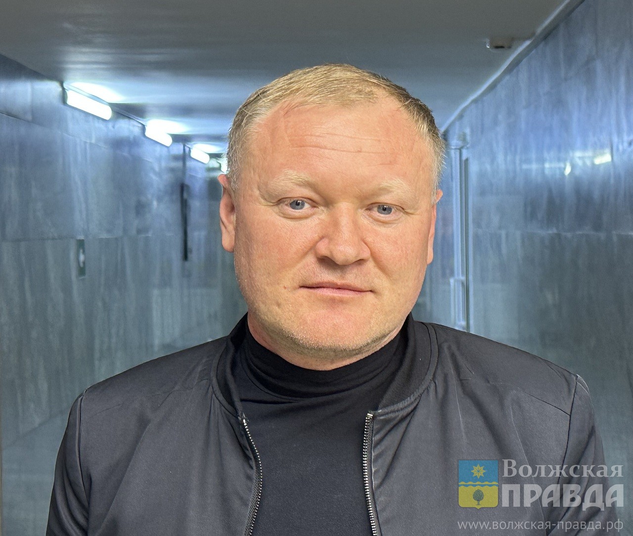 Дед Мороз в папахе, с погонами и домброй: в Волжском прошёл фестиваль главных зимних волшебников народов России