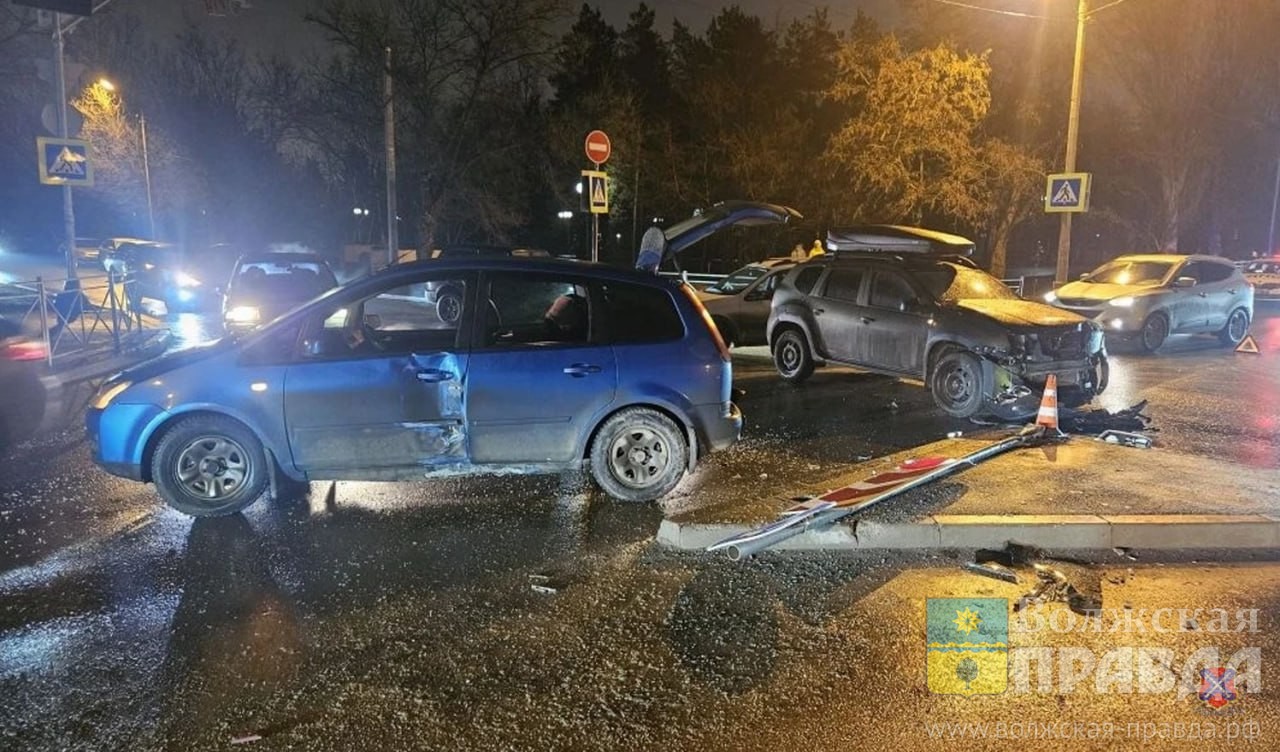 В Волжском в трёх авариях пострадали трое детей