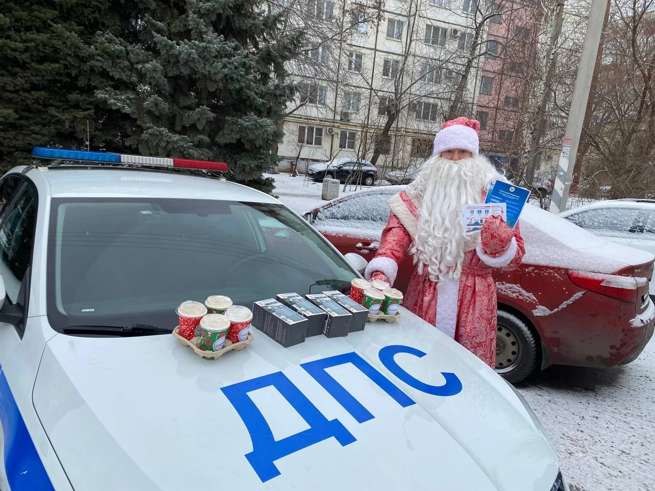 Ничего, крепче кофе: Дед Мороз и госавтоинспекторы Волжского против алкоголя за рулём