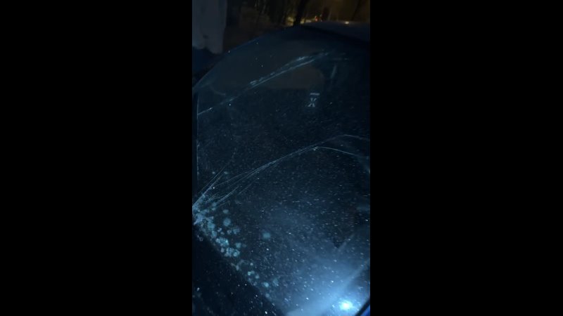 🛞 Иномарка влетела в столб