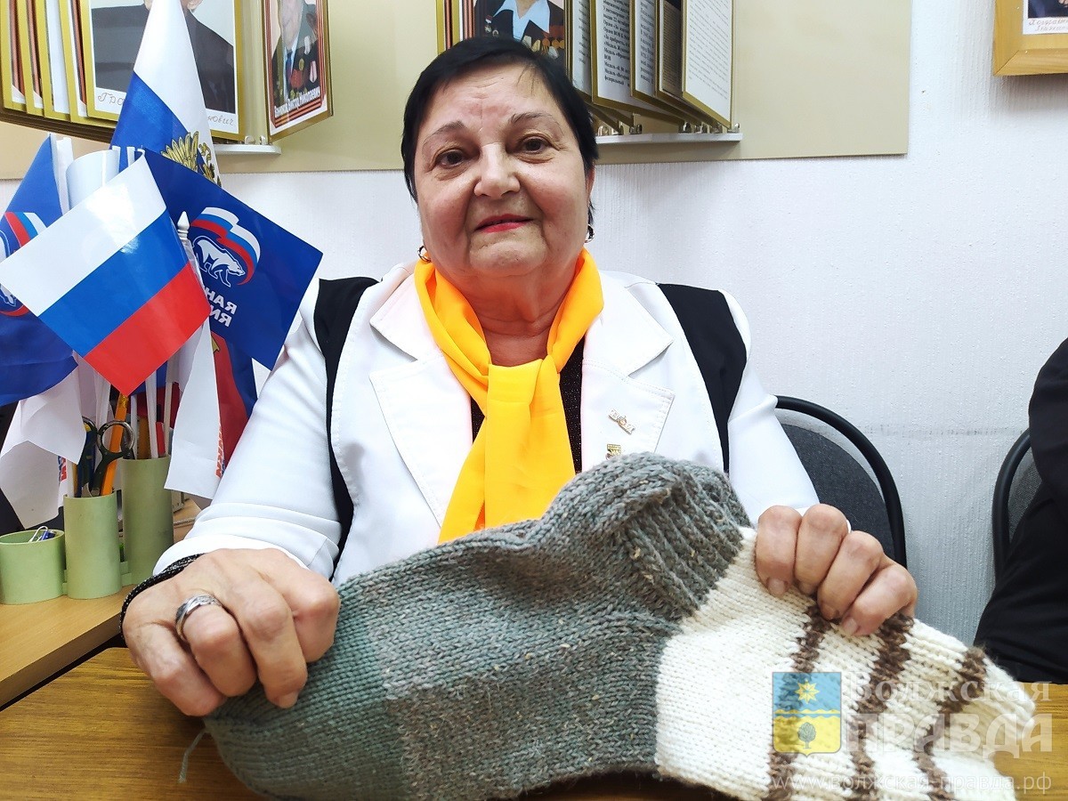 Нам пишут: жители Волжского обсуждают носки для бойцов СВО, тарифы такси и уличное освещение