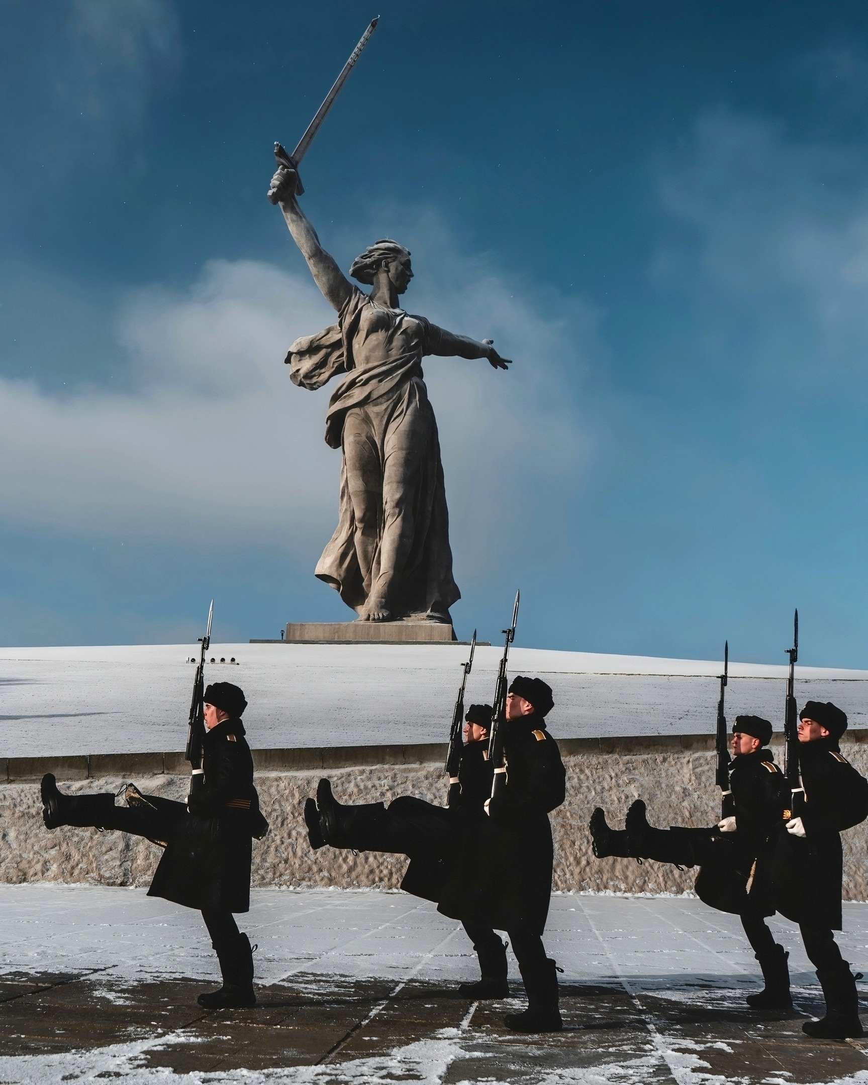 «Каждый день! В любую погоду!»: в Волгограде рота Почётного караула отмечает 58 лет со дня основания! 👏🏻🤩