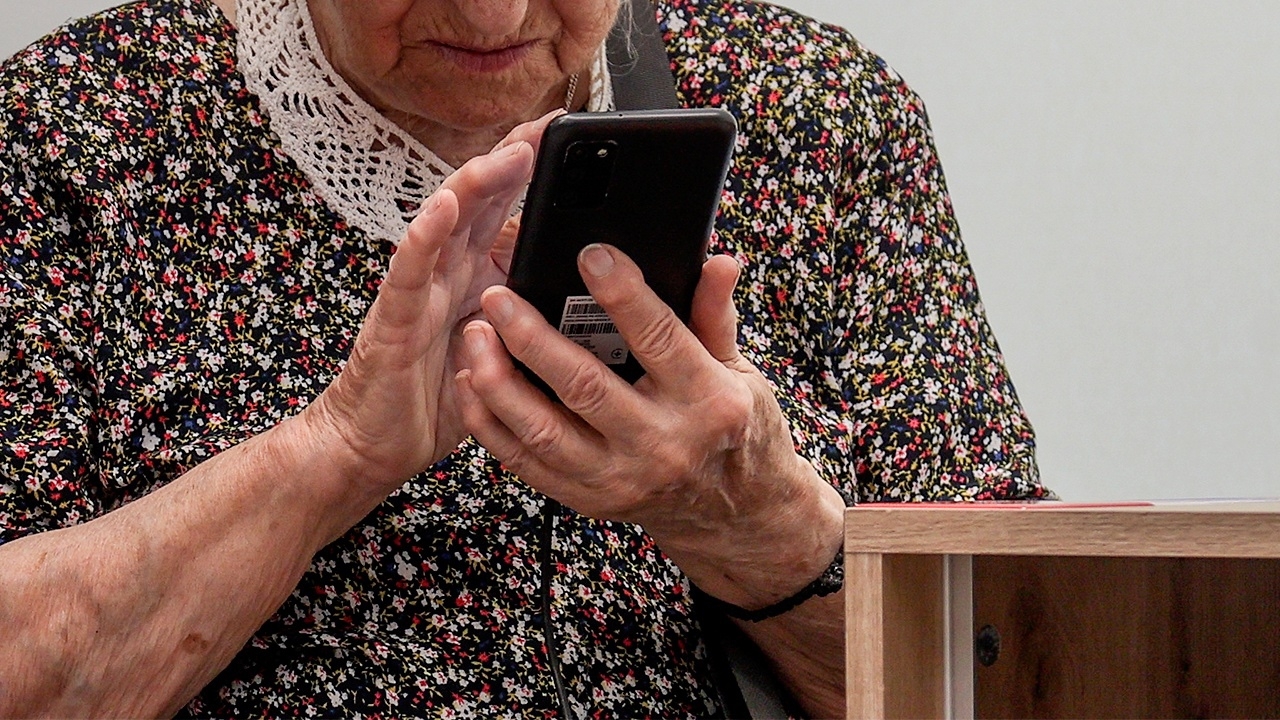 💰 Пенсионерки из Волжского отправили аферистам почти 1,5 млн рублей