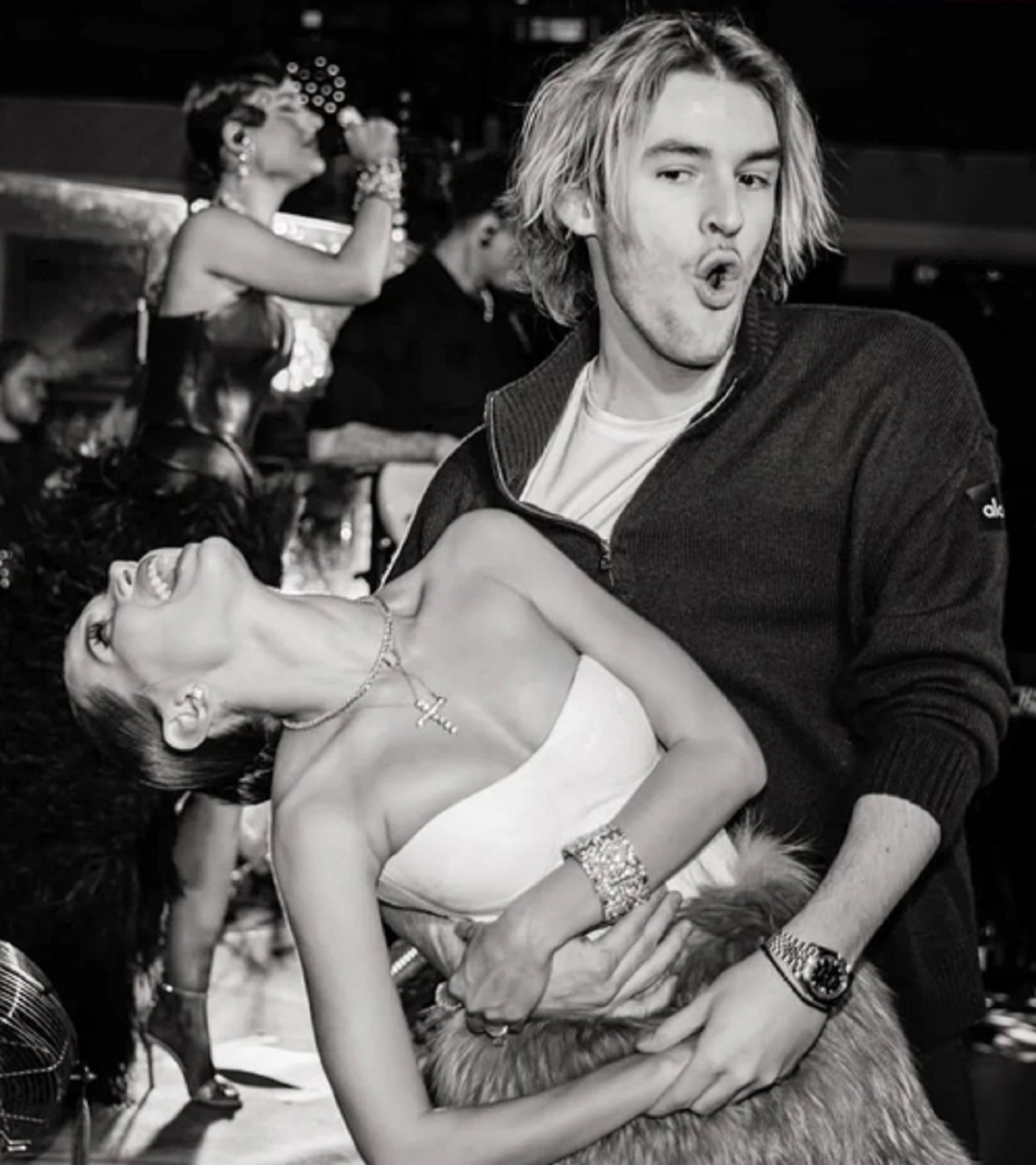 Всё в твоих руках: сын Ирины Дубцовой выложил видео, где обнимает экс-невесту Лепса Аврору Киба