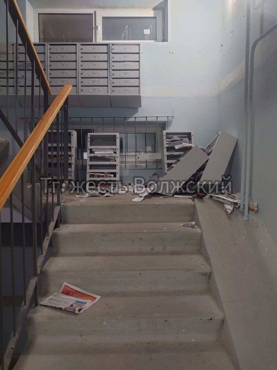 Вандалы разнесли почтовые ящики 🐒