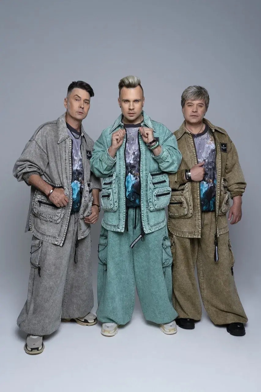 Хватит просто слушать хиты — спой их вместе с легендой! 🎶