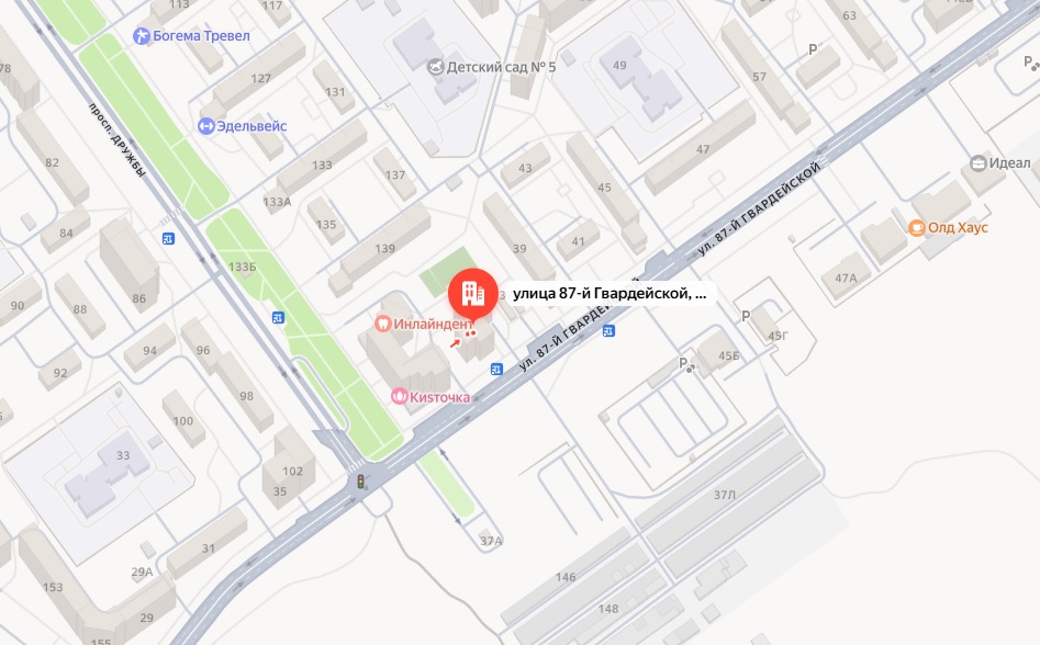 Две машины, столб, больница: пьяный волжанин на «Ларгусе» накуролесил у «Кассы взаимопомощи»