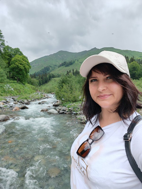 «Соседи слушали вместе со мной»: волжанка рассказала, как «подсадила» всех на группу «На-на»