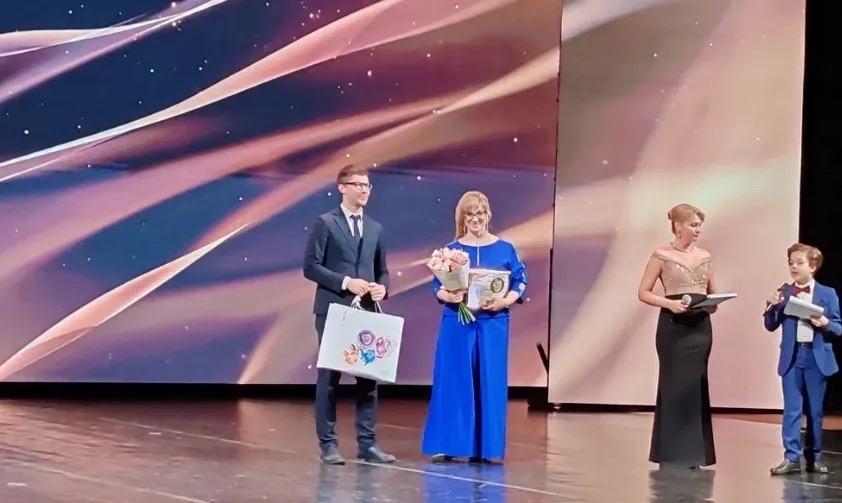 💐 Учитель из Волжского стала «Женщиной года»