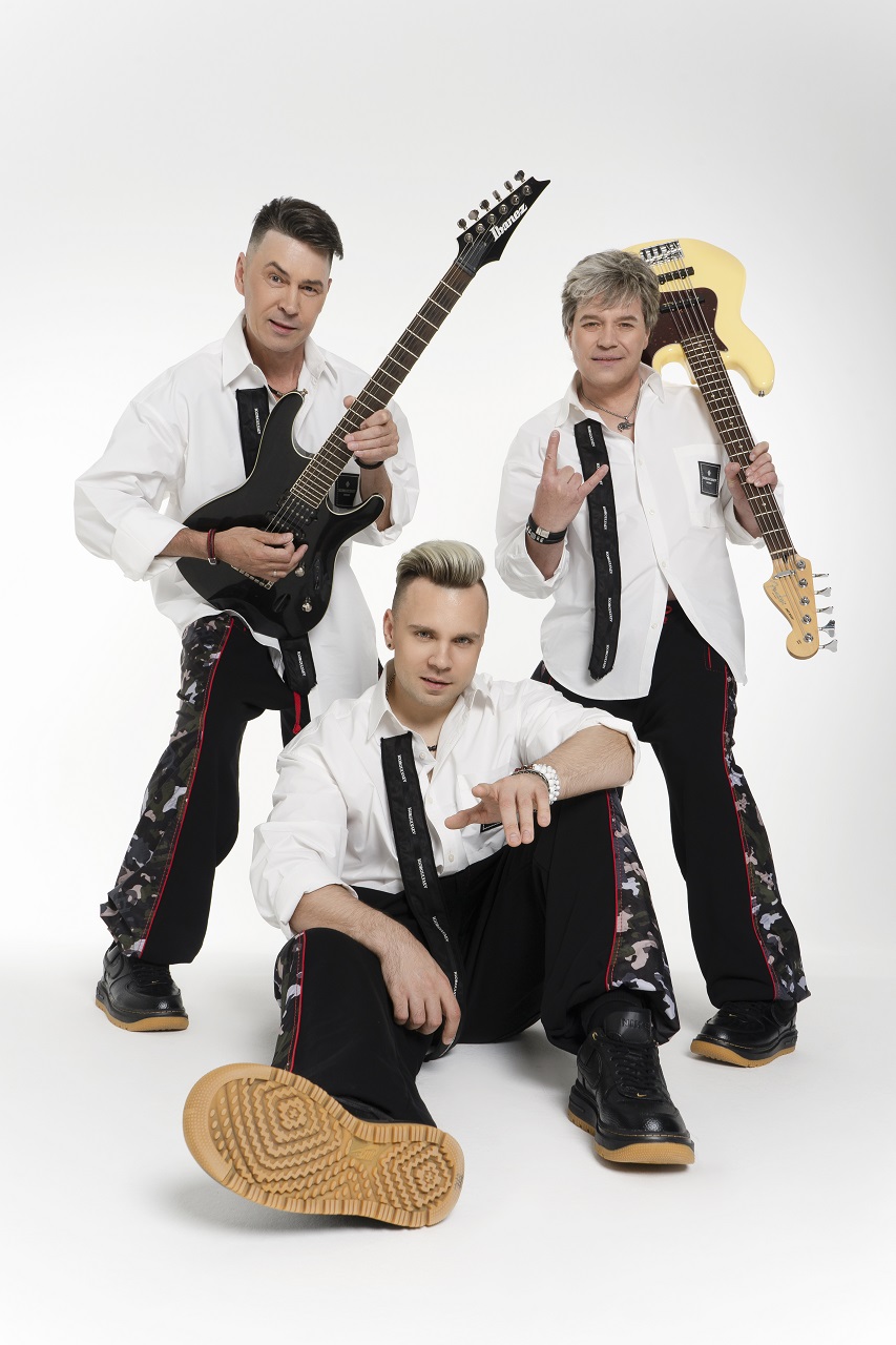 80-летняя волжанка исполнила для конкурса песню «Шляпа» легендарной группы «На-на»