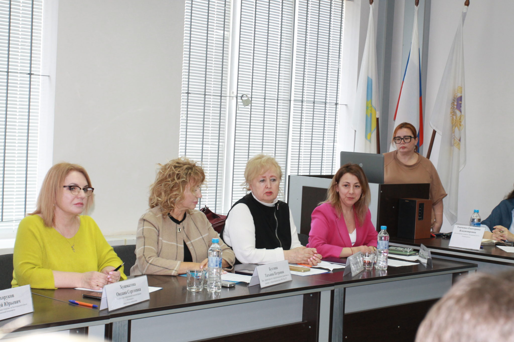 Быть нужным: в Волжском обсудили опыт успешной интеграции ветеранов СВО