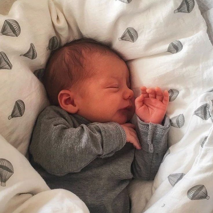 👶 От Радаславы до Тимофея: какие имена выбирали родители Волгоградской области с начала года