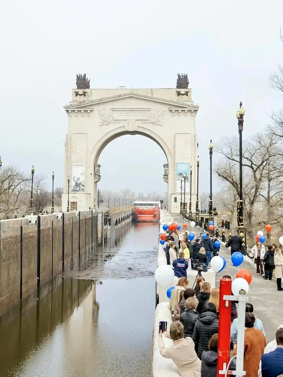 В Красноармейском районе на шлюзе №1 Волго-Донского судоходного канала состоялось торжественное открытие навигации! 👏🤩