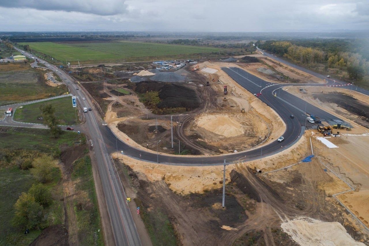 К 2031 году между Волжским и Волгоградом построят новую дорогу — прямой участок длиной 10 километров от посёлка Третий Решающий до Красносло…