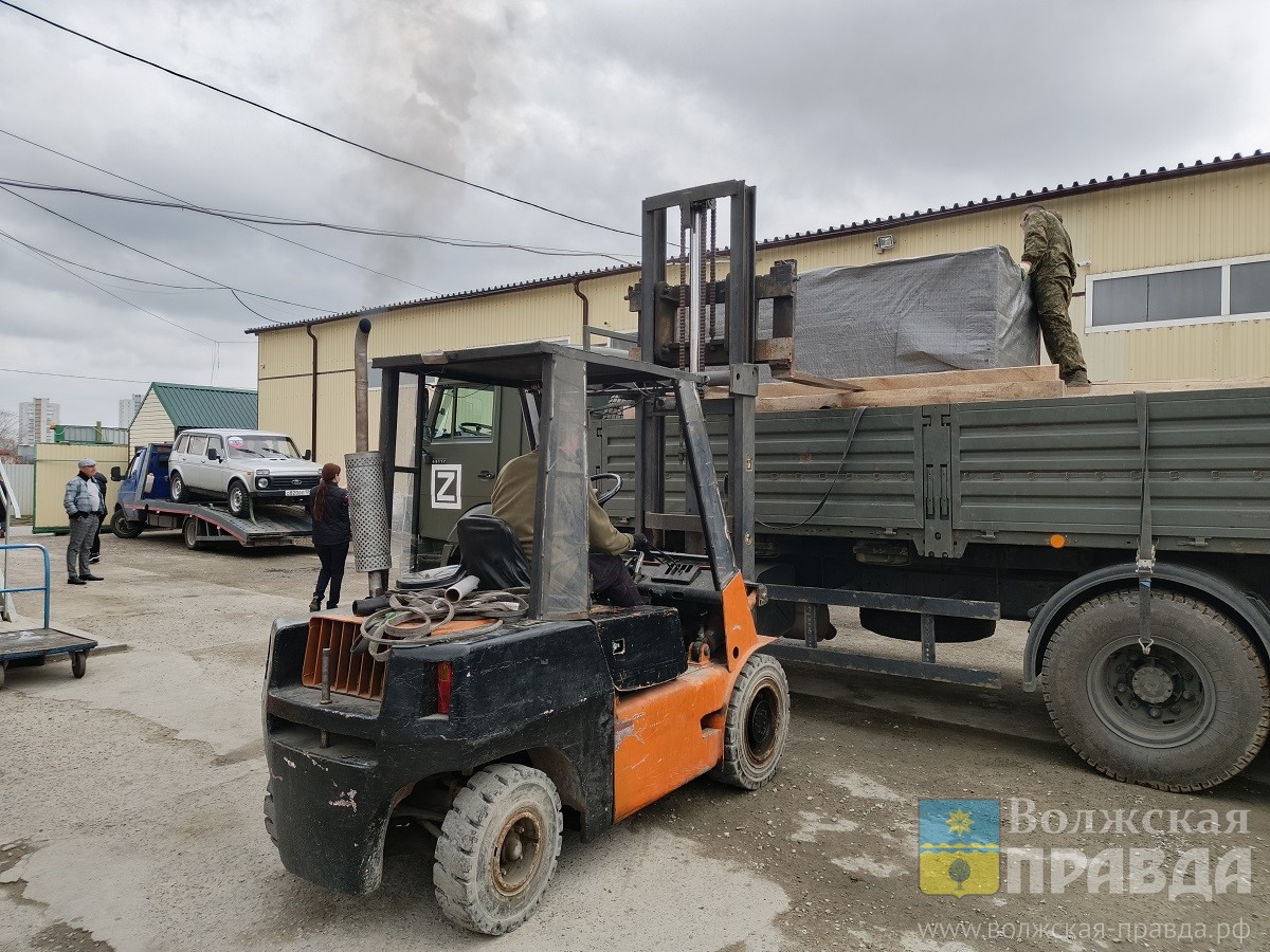 Волжский отправил на Донбасс 65-ю гуманитарную экспедицию