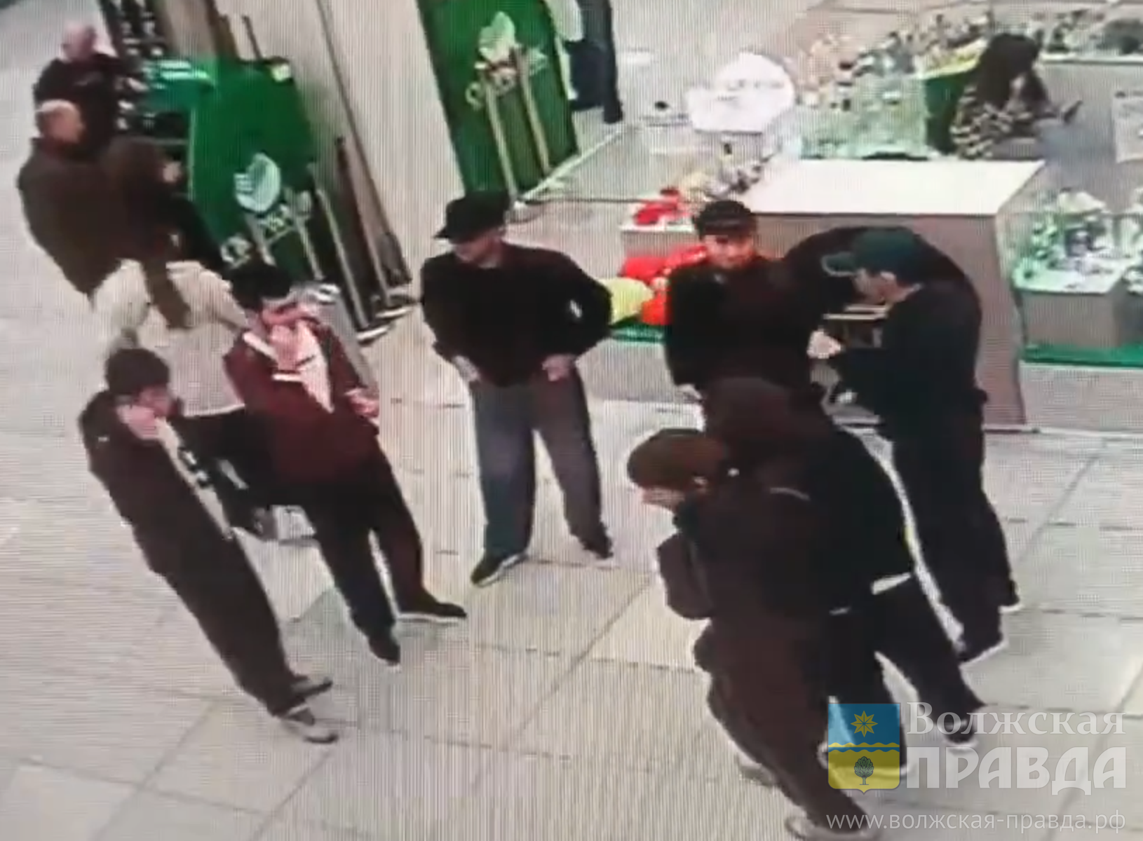 В Волжском задержаны шестеро участников массовой драки у «Волгамолла»