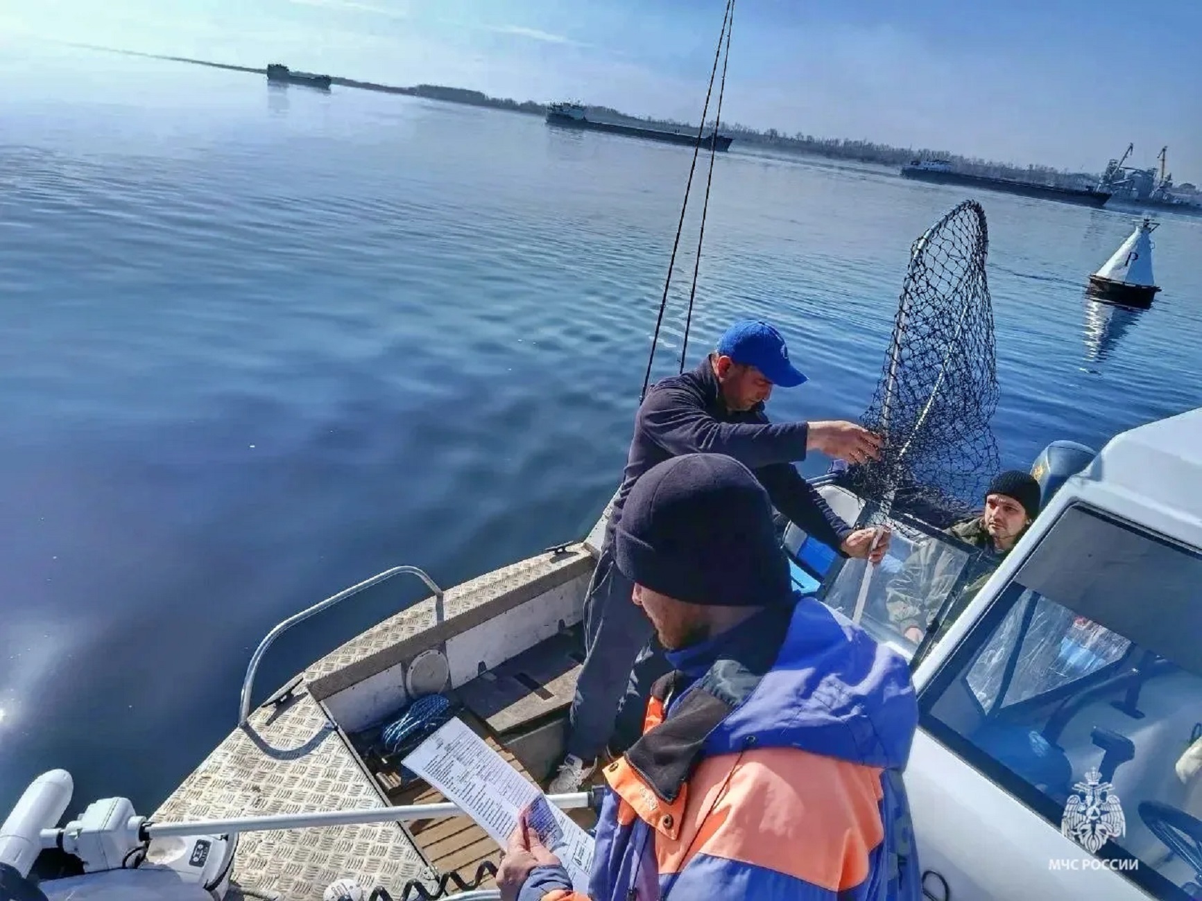 Капитаны без документов: в Волгоградской области открыли навигацию с нарушениями