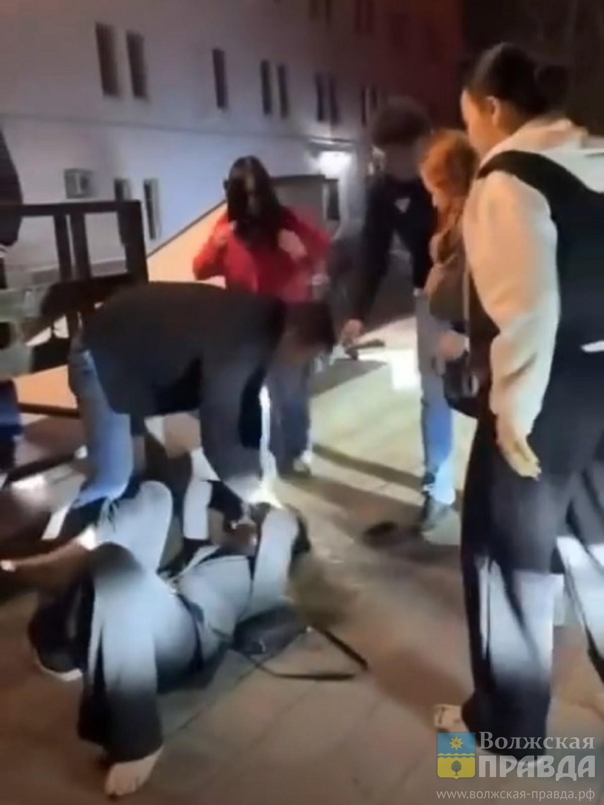 «Принцессы перебрали»: в волгоградском ночном клубе  женщины устроили мордобой
