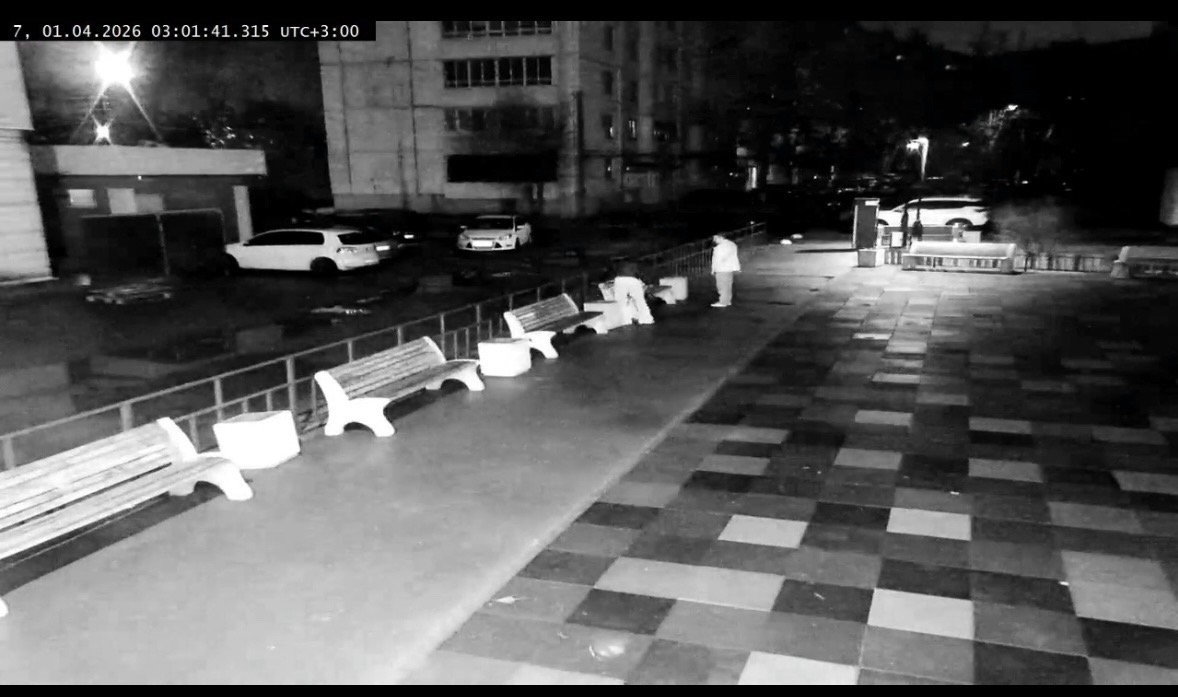 31.03 во вторник , на детской площадке в 26 Микр по ул Карбышева , за магазином фикспрайс , сын забыл самокат ( фиолетовый трюковой фирмы Te…