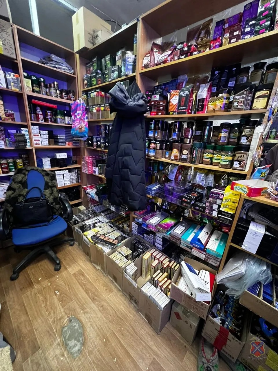 Без маркировки и без шансов: волгоградская полиция прикрыла сбыт теневого табака