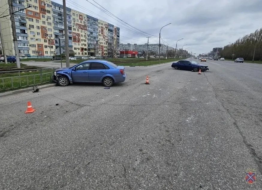 🛞 Разворот вне перекрестка обернулся ДТП
