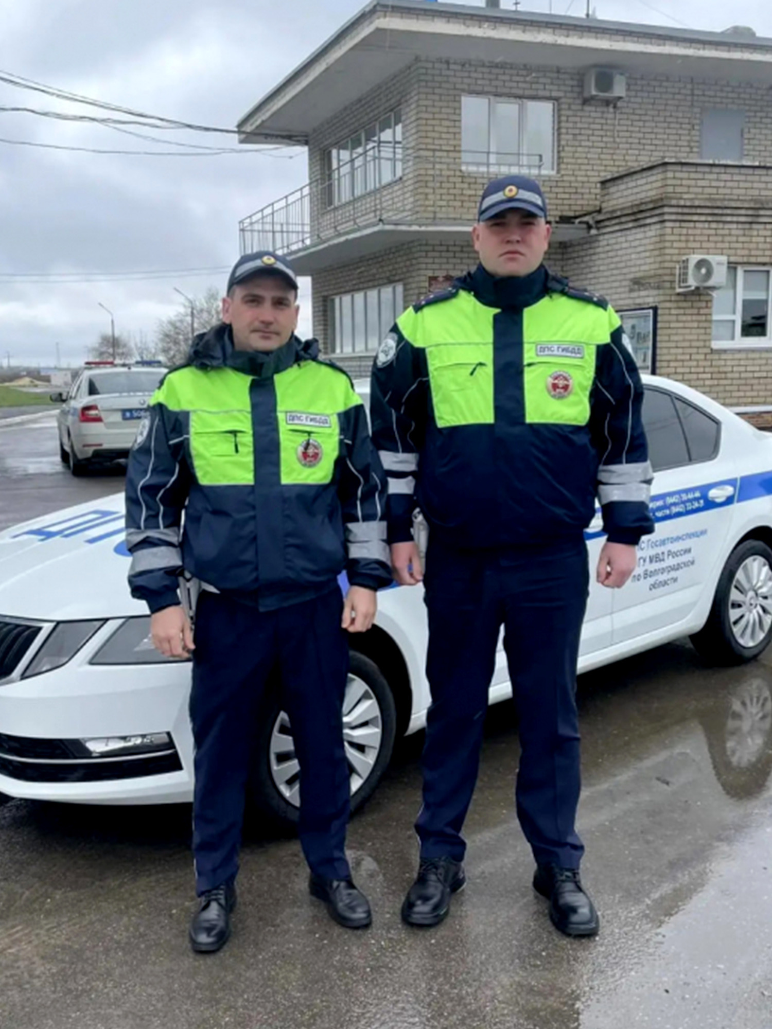 Волгоградские полицейские помогли роженице срочно добраться до больницы, не родив в машине на трассе! 👏🥺