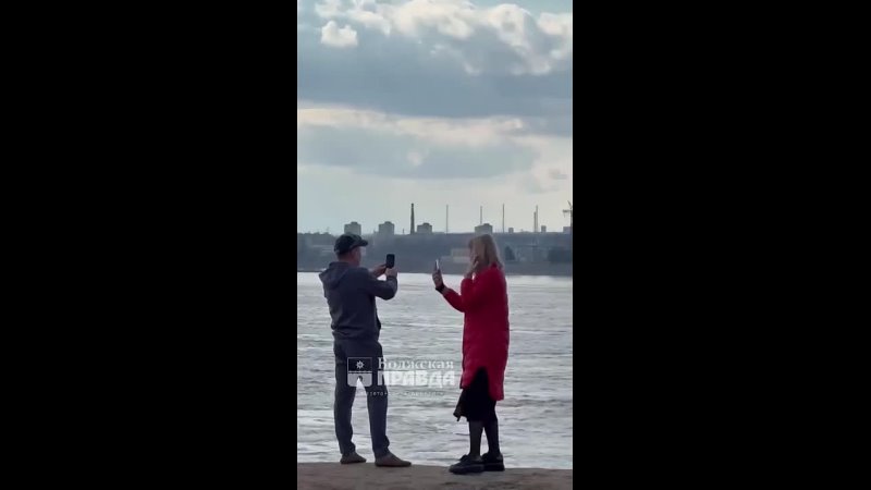 Волжская ГЭС открыла водосливную плотину 🌊