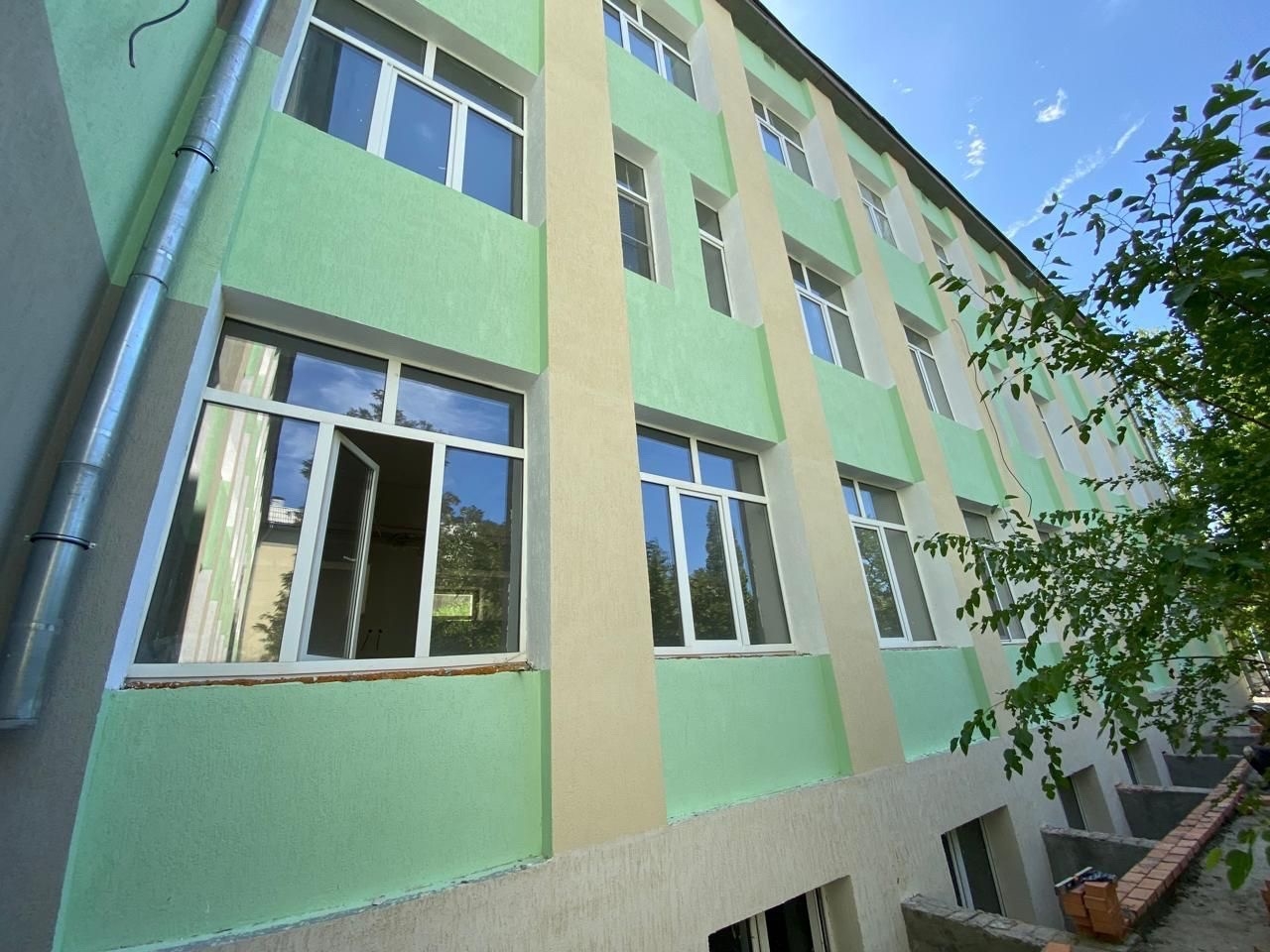 ❗️Капремонт в школе №13 снова продолжается