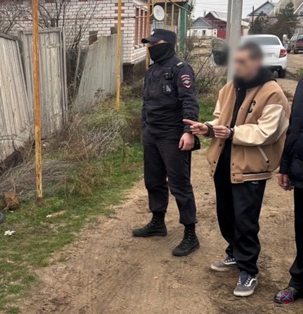 В Ленинском районе расследовали дело похитителей золота, стройинструментов и марок