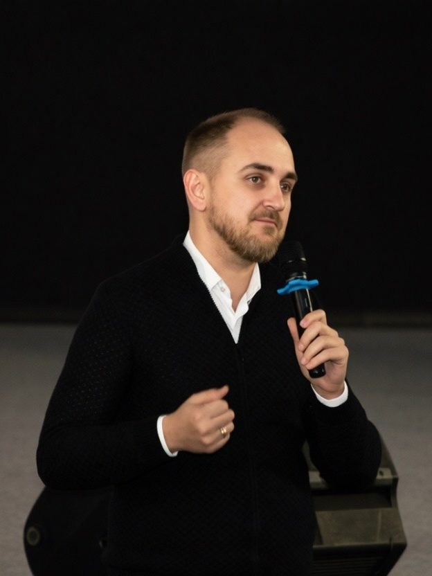 Пешки в руках мошенников: подросткам Волжского рассказали, как не стать дропперами