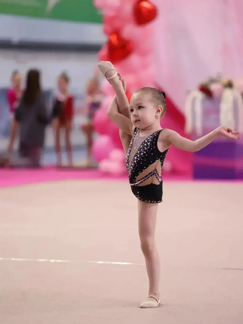 Малышка-гимнастка из Волжского взяла серебро на международном турнире ✨