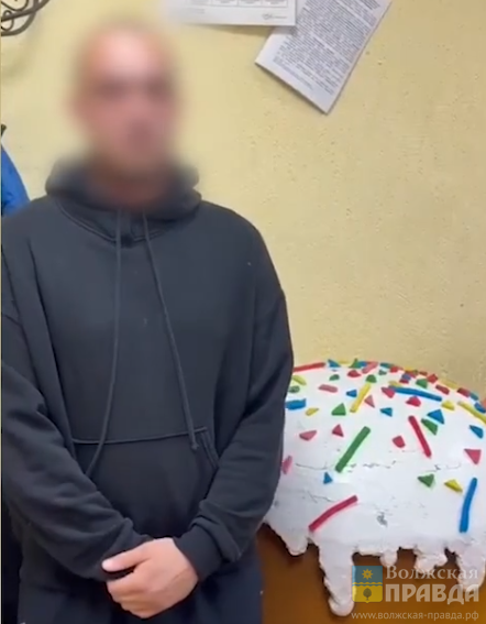 «Был пьян, увидел кулич»: задержан волжанин, укравший паску-гигант из арт-объекта у ЦУМа