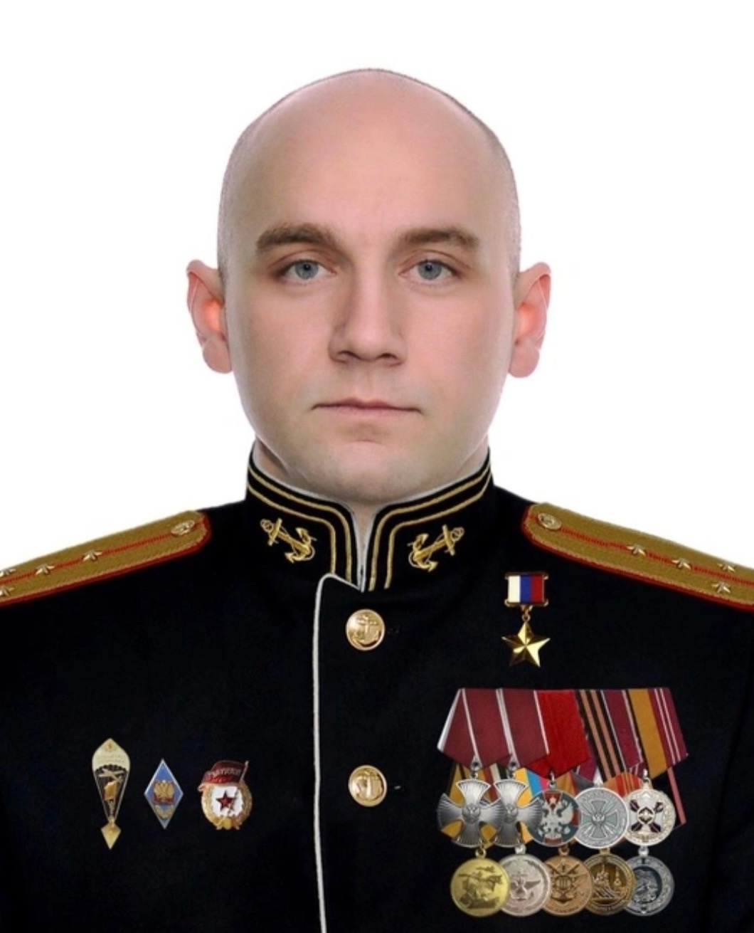 Именем нашего земляка, Героя России гвардии капитана Михаила Подшибякина назовут школу в Золотухинском районе Курской области 🫡