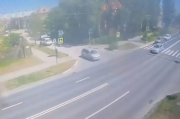 🤯 Сбившая сегодня ребенка водитель скрылась с места аварии, потому что… СПЕШИЛА В ВЕТКЛИНИКУ!