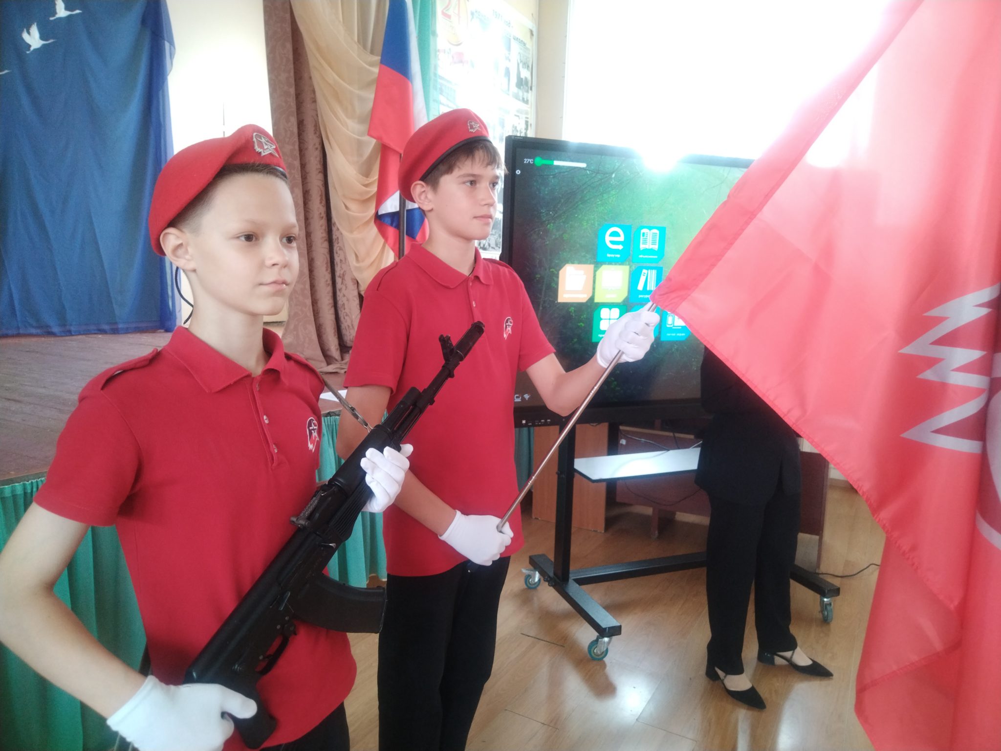 «Время выбрало нас»: в Волжском почтили память офицера Олега Уракова