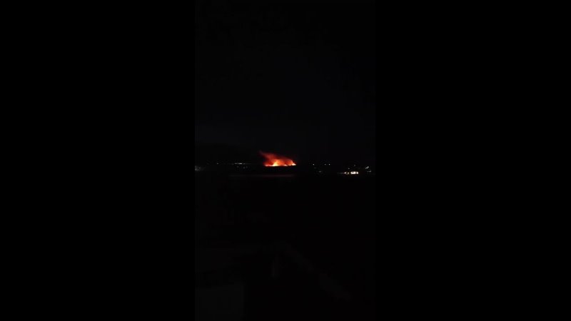 🔥 Крупный пожар сняли на видео жители Краснооктябрьского