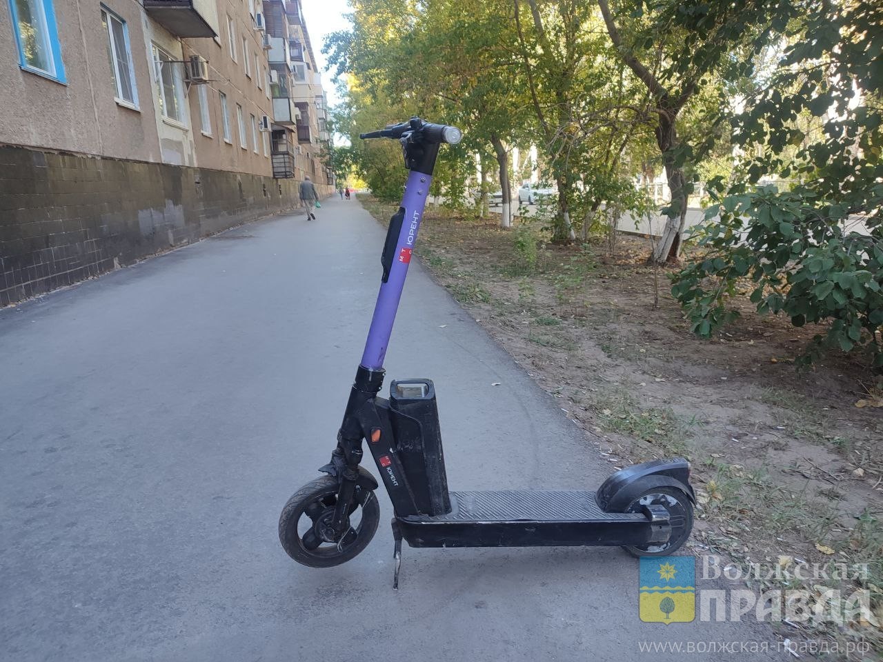 В Волгоградской области операторов кикшеринга начнут штрафовать за брошенные где попало самокаты