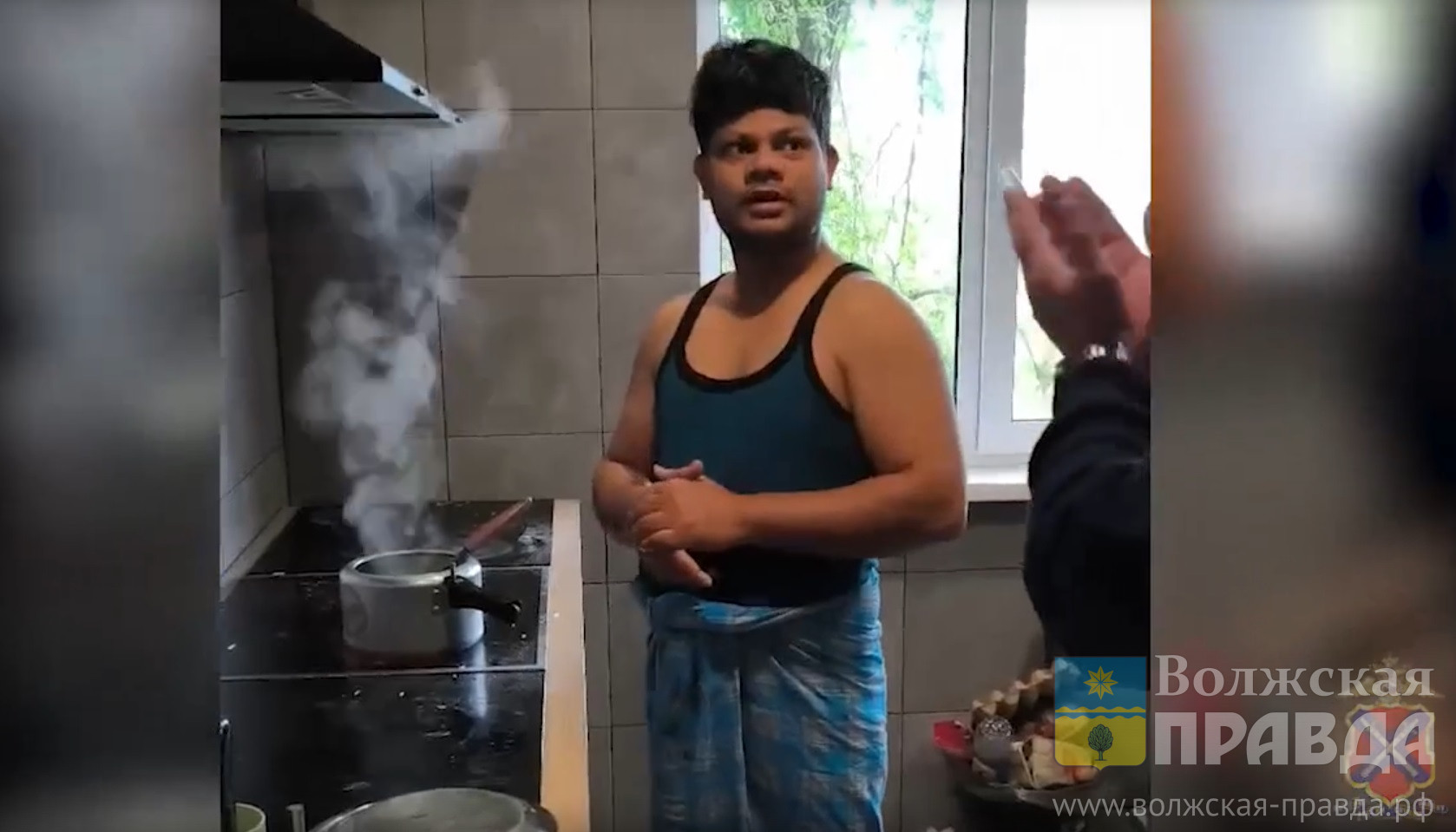 С вещами на выход: 8 иностранцев отправлены домой после рейда в Волжском