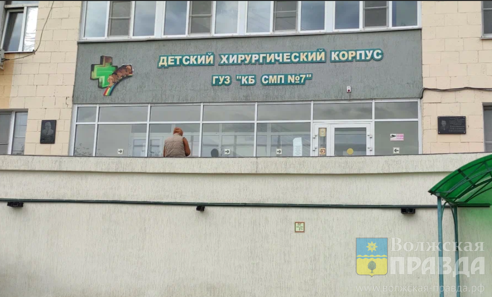 Госпитализирован с переломом: волжанин сбил во дворе трёхлетнего ребёнка
