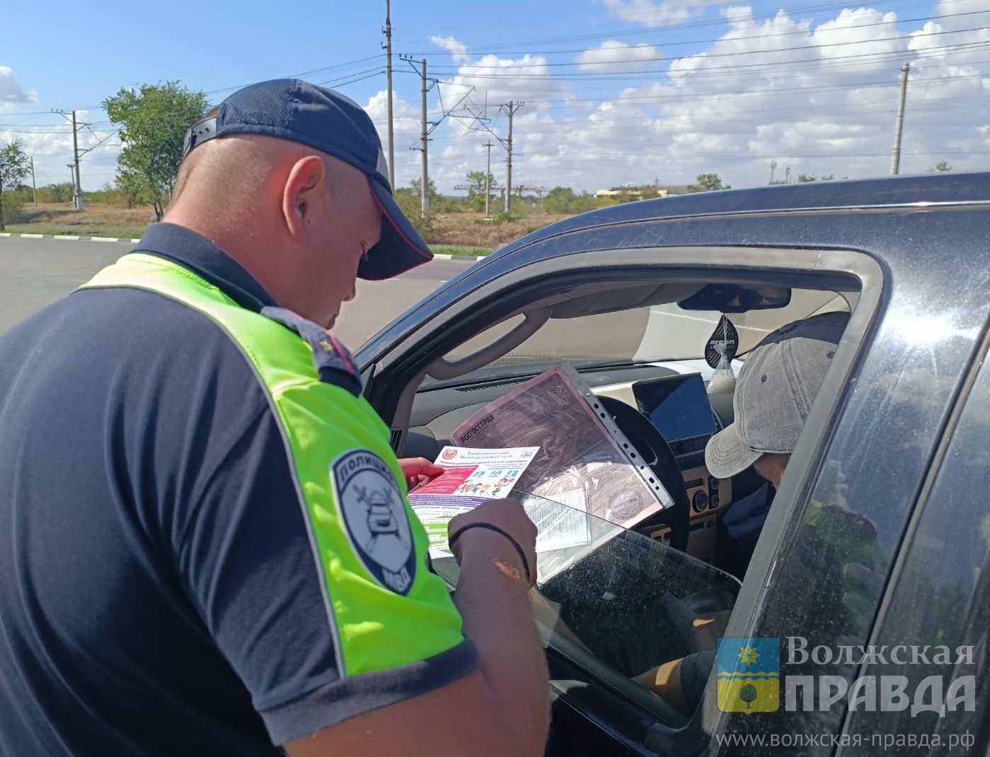 Пьяный водитель в Волгоградской области обвинил стражей порядка в краже 300 тысяч рублей