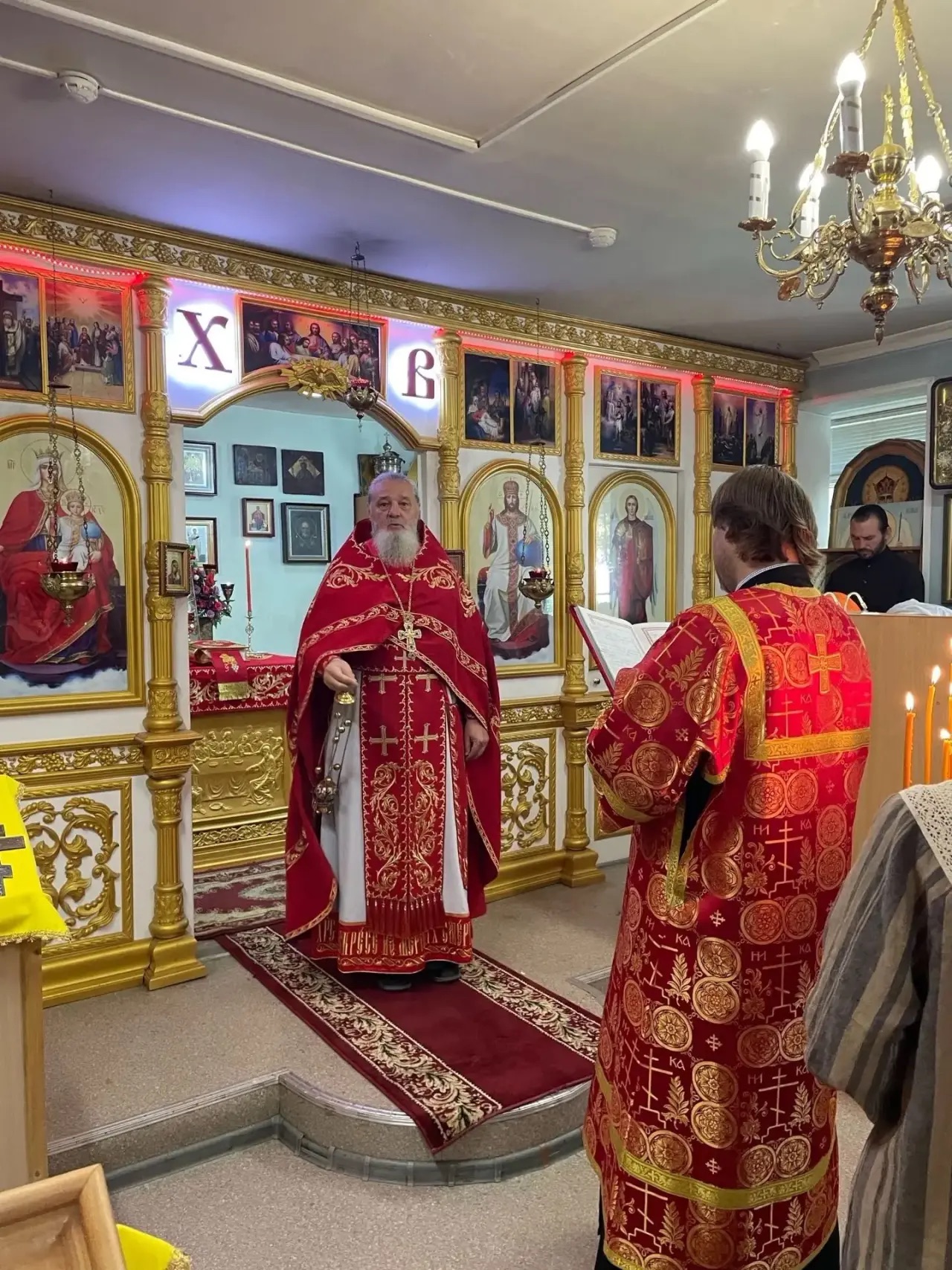 В Волжском прошёл крестный ход в память Святых Царственных страстотерпцев