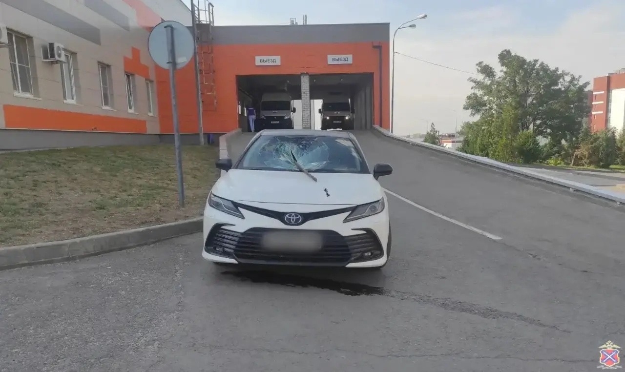 🤯 Лом чуть не убил водителя иномарки