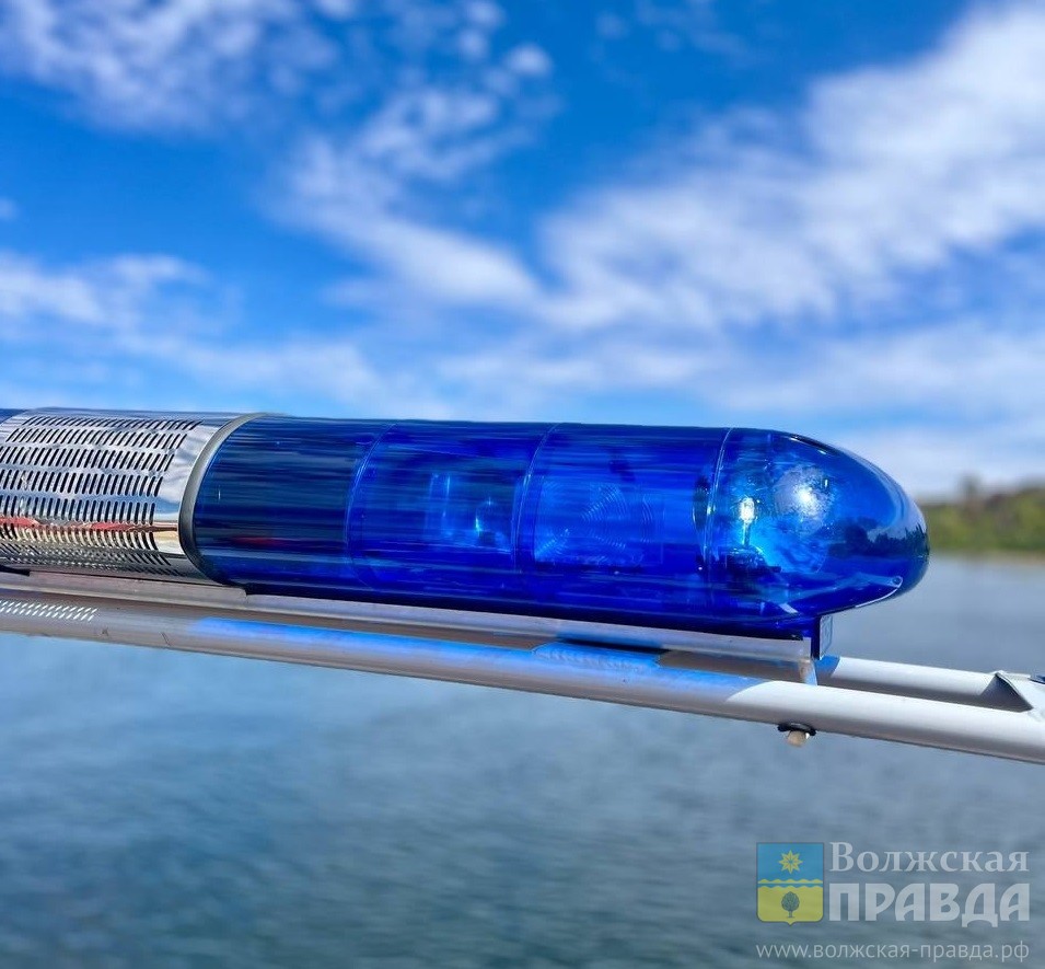 Не справилась с течением: под Волжским 41-летнюю женщину на круге унесло течением