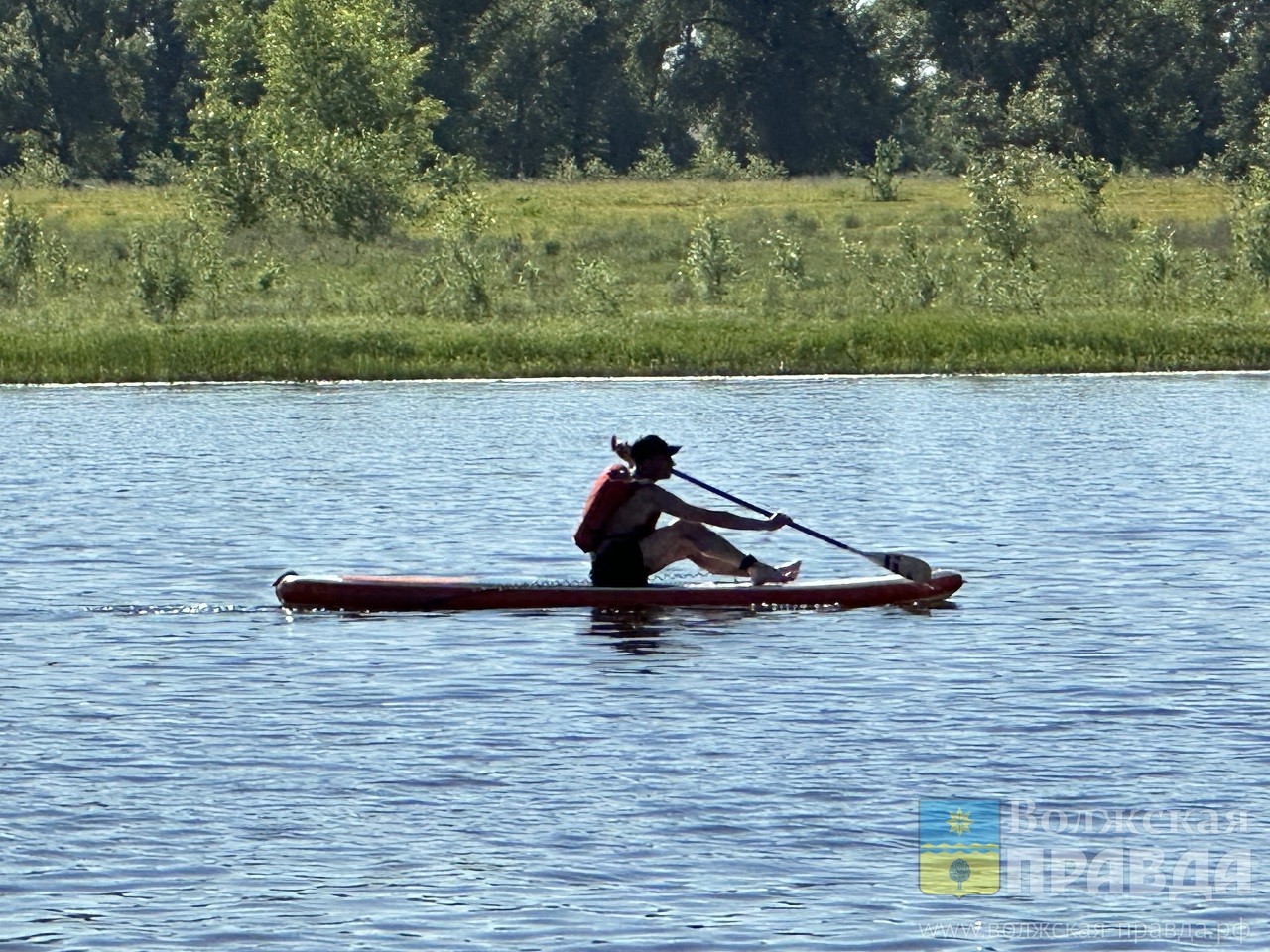 Рядом с Волжским утонул парень, катаясь на сапе