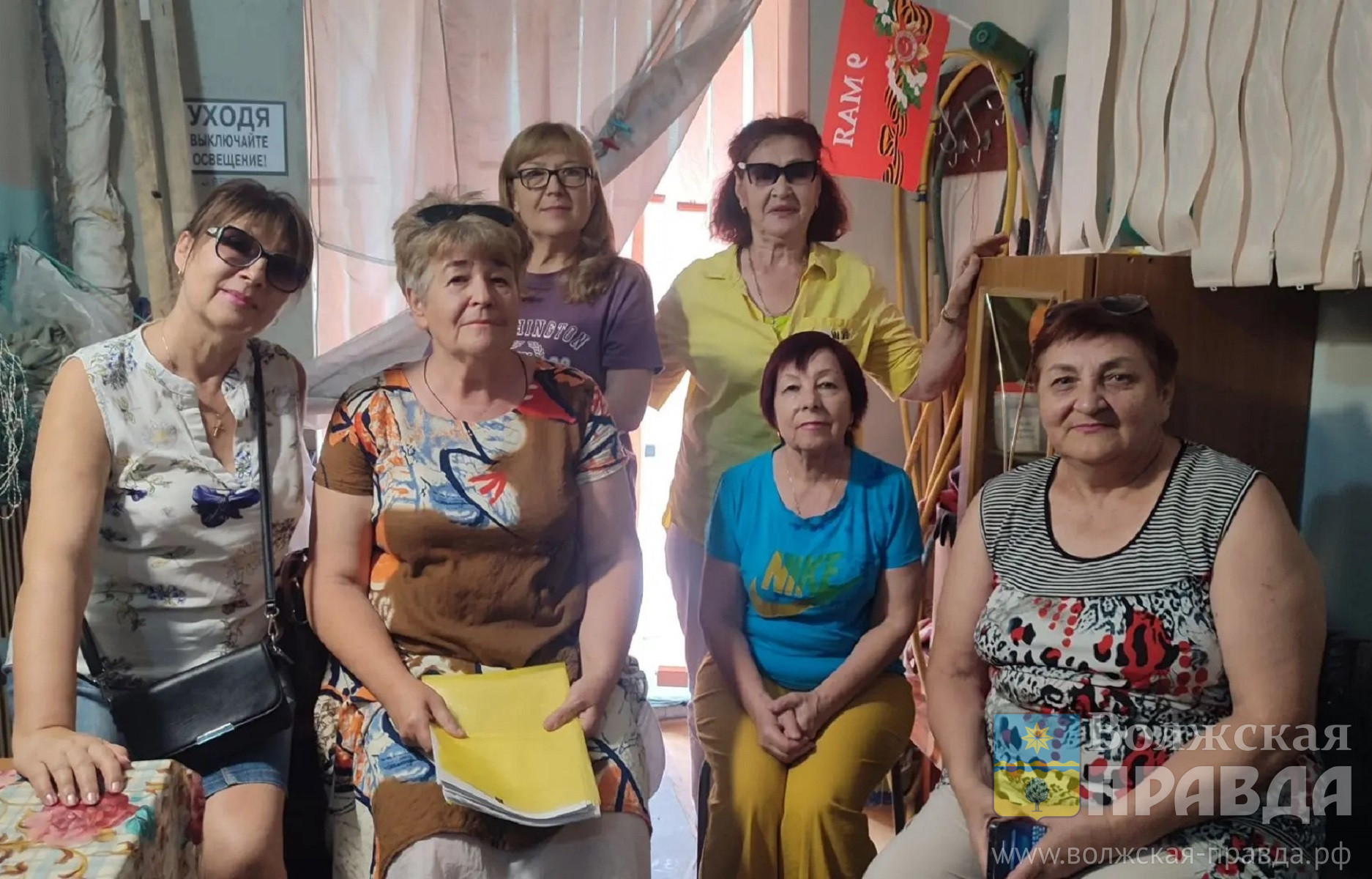 «Отчитываться буду перед Богом»: волжане с пл. Труда, 19 возмущены работой УК «Инвест»