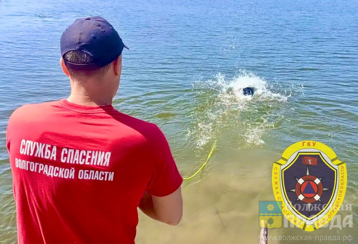 Водолазы Волгоградской области подняли из Медведицы тело 52-летнего мужчины