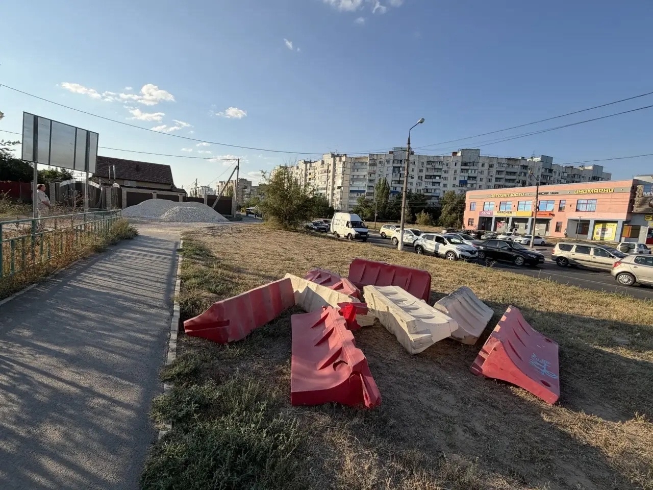 ⚠️ В Волжском подрядчик нарушил правила благоустройства при ремонте дорог