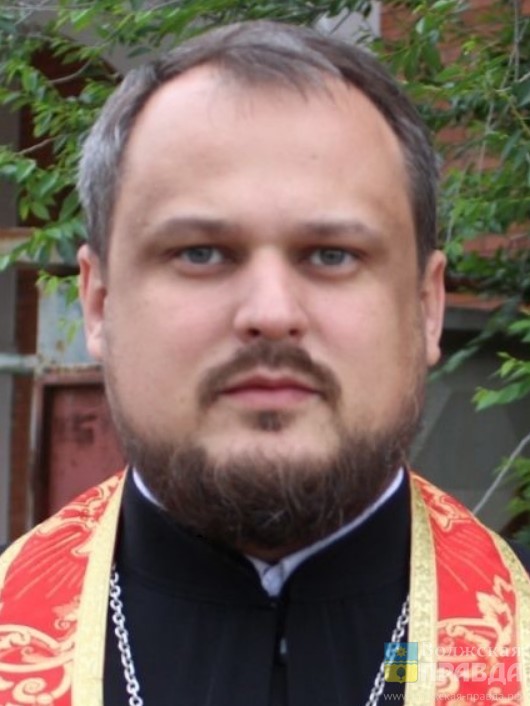 Клирос с погонами: в храме Волжского на Литургии в честь Успения Богородицы будет петь ансамбль инженерных войск ВС РФ